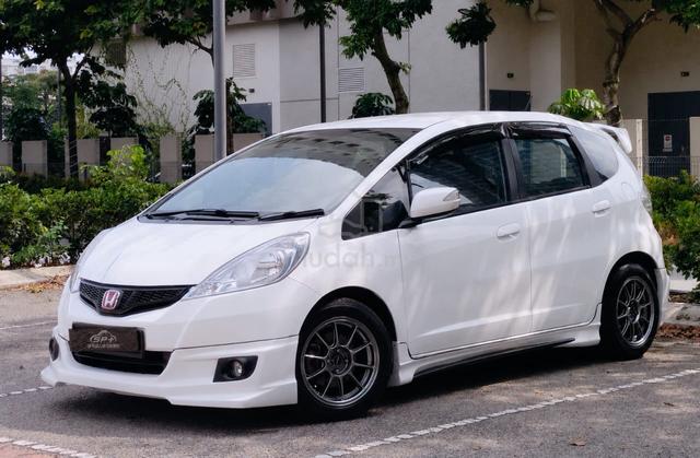 2014 Honda JAZZ 1.3 HYBRID FACELIFT (A) - 1