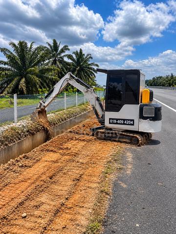 Sewa Mini Excavator Kubota 1 Ton - photo 2 of 4