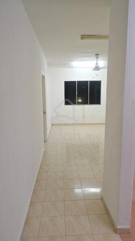 Permai Lake View Apartment 1