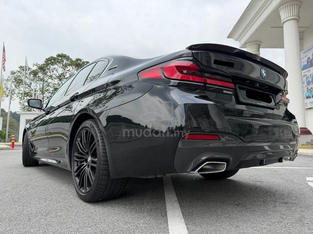 2021 Bmw 5 SERIES 2.0 30E M SPORT FSR BY BMW (M) - 4