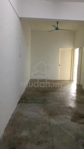 Rumah Pangsa Juru Setia 1