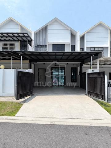 Meridin East Pasir Gudang/Double storey terrace house 1