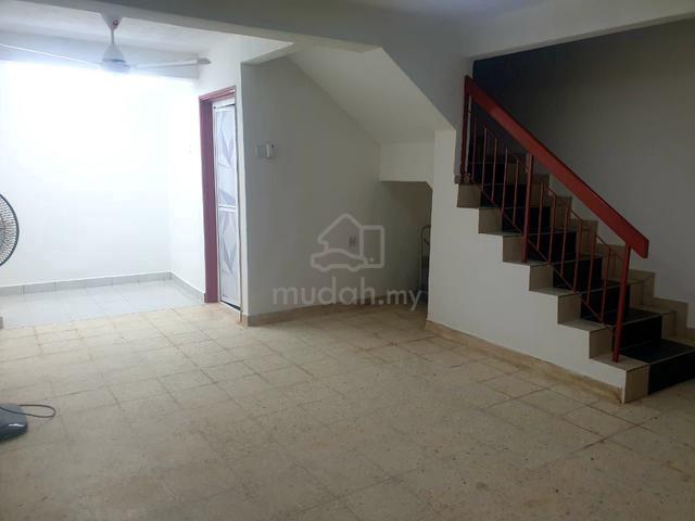 2 sty taman Serdang raya | seri Kembangan | partly furnish | renovated 1