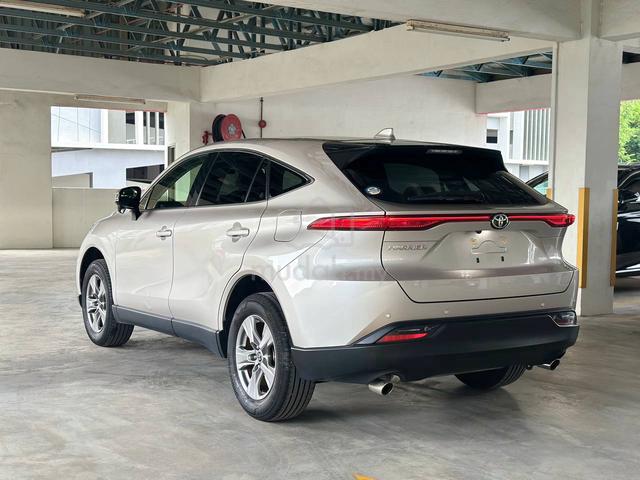 2023 Toyota Harrier S *Gold Colour* - 5