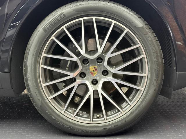 2022 Porsche CAYENNE USED LIKE NEW - 4