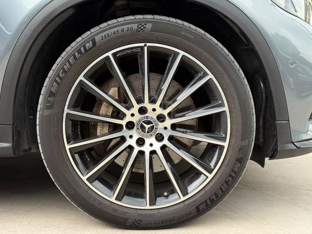 Mercedes Benz GLC250 2.0 AMG LOCAL SPEC FUL SERVIC - 4
