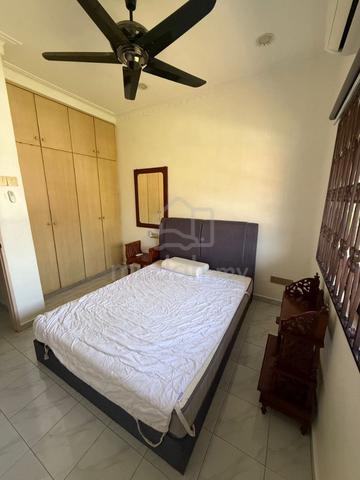 ROOM FOR RENT @ POKOK MANGGA, MELAKA  Fully Equipped Chinese Female 1
