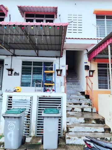 Rumah Town House Atas Taman Tanjung Minyak Perdana Klebang Melaka 1
