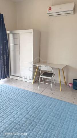 Master bedroom Private Bathroom KLCC View Corner in KL(Female ) 1