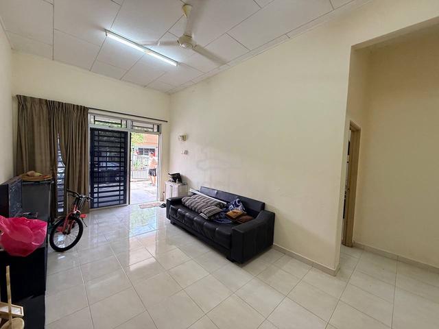 Tangkak Single Storey Terrace Freehold 3 Bedrooms 1