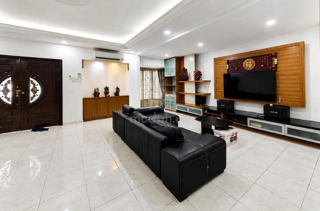 USJ 1 Subang Jaya 2.5 Sty 6 Room Fully Renovated Non Bumi For Sale 1
