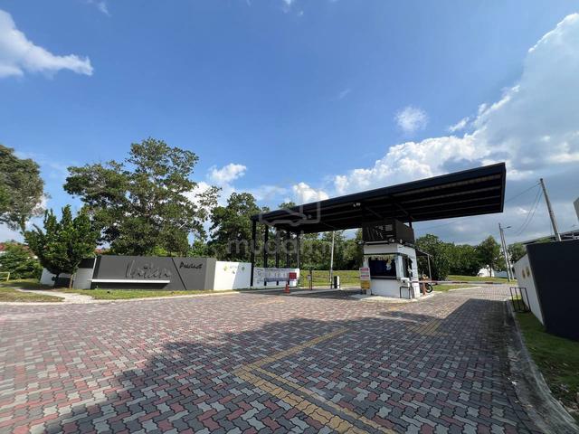 GATED GUARDED - TAMAN DAIMAN JAYA - HOUSE FULLY RENOVATED - NON BUMi 1