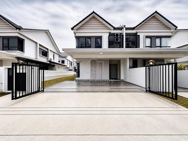 36’X75’,Non Bumi Freehold 2 Storey Semi D Sejati Lakeside 2 Cyberjaya 1