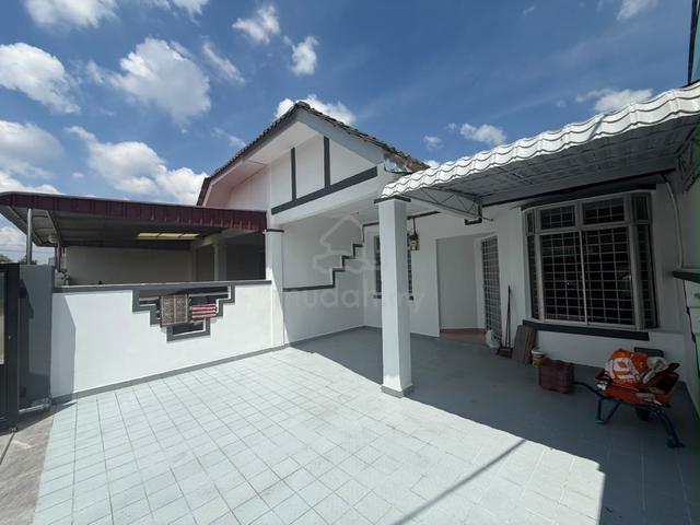 Renovated Single Storey Terrace @ Taman Universiti 1