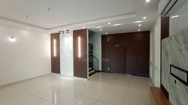 Bukit Minyak Permai 3-Storey Terrace House for Sale – 4+1 Bedrooms 1
