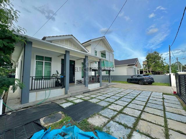 Rumah Banglo Split Level Pasir Pekan Bebas Banjir 1