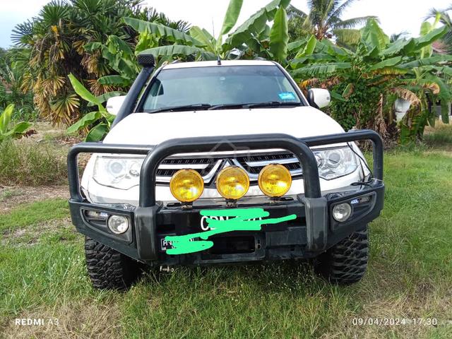 2014 Mitsubishi PAJERO 2.5 SPORT VGT ENHANCED (A) - 3