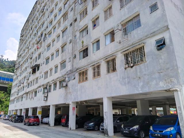 Rumah Pangsa Saga (Saga Suria) 1