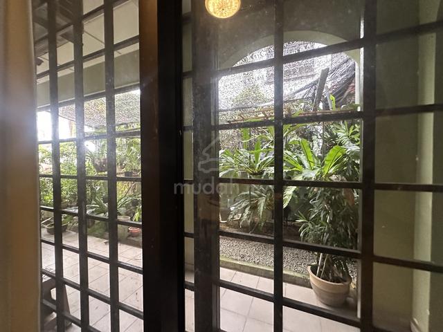 Semi detached double storey Desa Cemerlang 1