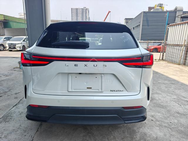 2023 Lexus NX 250 Base 4.5 P/Roof 4Cam Red Leather - 4