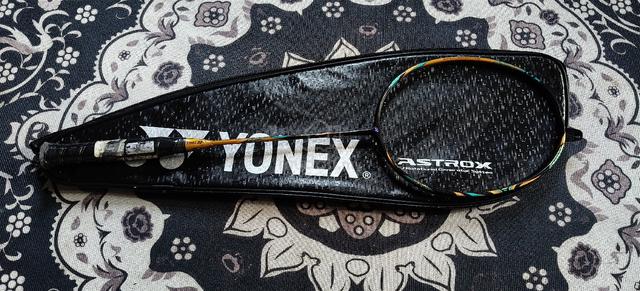 YONEX VOLTRIC LD FORCE & YONEX 88d PRO - photo 4 of 6