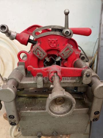 USED Portable Pipe Threading Machine 1/2"~2" - photo 3 of 3