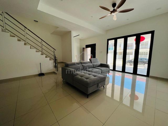 Bandar Putra Double Storey Terrace 1