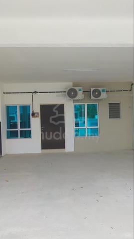 Rumah Untuk Disewa Ledaya, Iringan Bayu 1