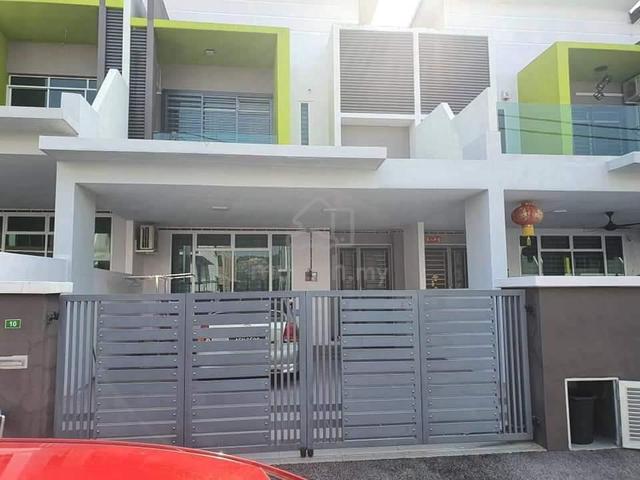 Rumah Teres 2 Tingkat Untuk Dijual Bandar Lahat Mines Ipoh Perak 1
