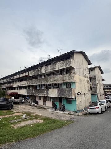 Flat Taman Ungku Tun Aminah 1