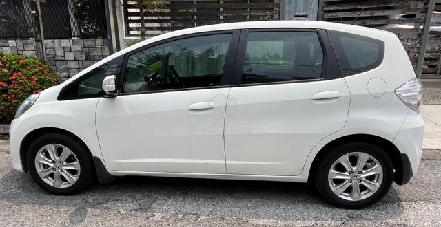 2013 Honda JAZZ 1.3 (HYBRID) FACELIFT (A) - 3