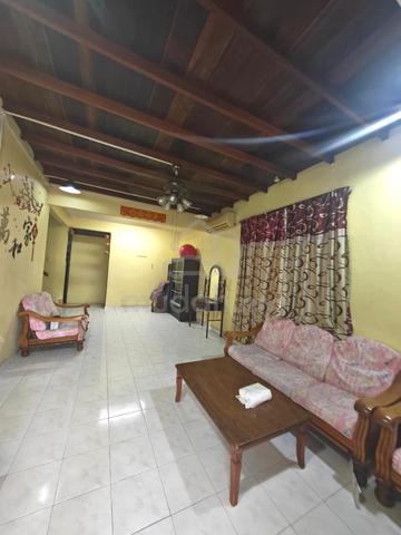 Taman Megah Ria 1.5 Storey Semi-D House 35x70 1