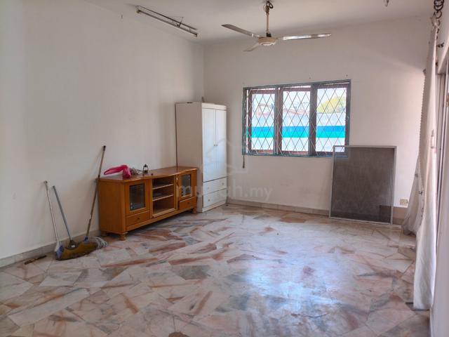 2 storey Link house in Taman Bukit Emas Petaling Jaya for sales 1