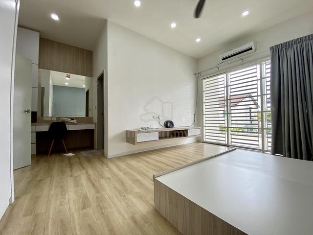 Villa Raintree Double Storey Terrace Renovated For Sale 4