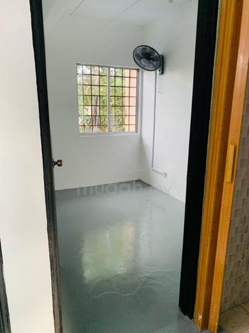 2 Storey Terraced House Pandan Jaya, KL For Rent 4