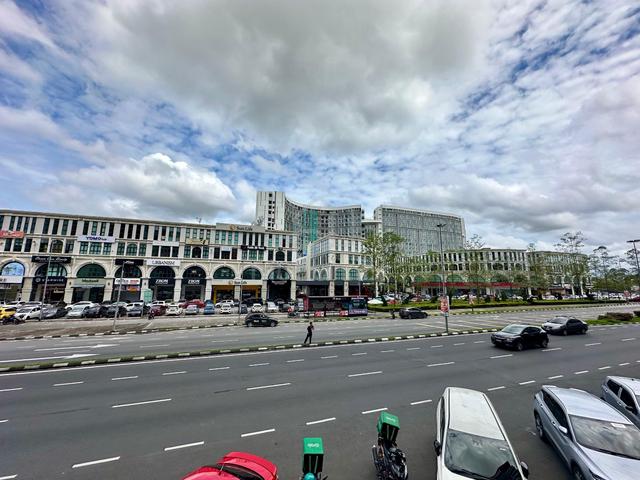 4 Storey Milan Square Shoplot, opposite Vivacity Megamall, Wan Alwi 2