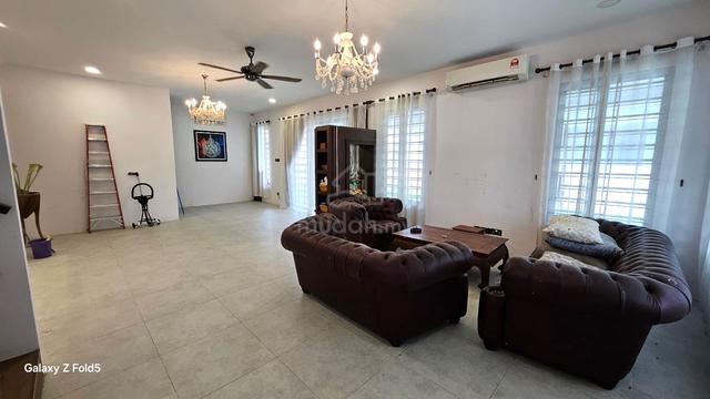 CORNER, Double Storey, PETRA JAYA 1