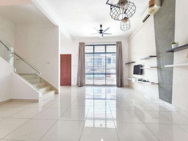 Emerald Residenz , Bandar Seri Alam near Permas, Johor Bahru 1