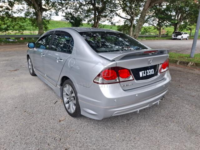 HONDA CIVIC 2.0 S i-VTEC FACELIFT (A) 2010 - 4