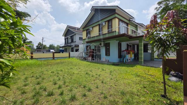 CORNER LOT Double Storey SEMI-D SP 9 Bandar Saujana Putra 1