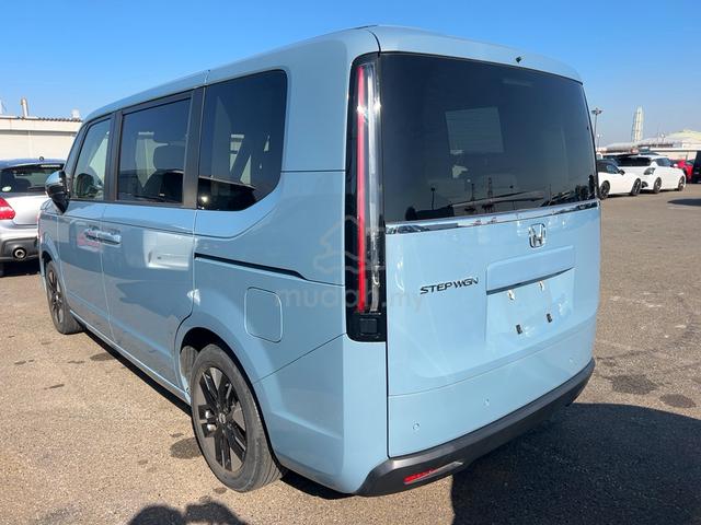 2023 Honda STEPWAGON 1.5 AIR (A) - 4
