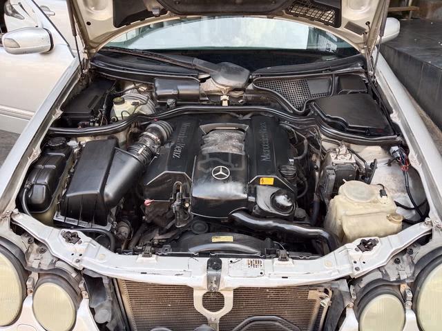 2000 Mercedes Benz E240 (A) Avantgarde - 3