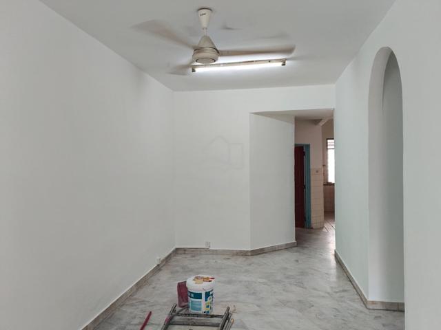 single storey terraced house for rent (Taman bukit desa) kepong 4