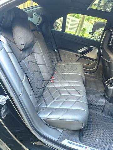 2024 BMW 750e xDrive M Sport (G70) - 5