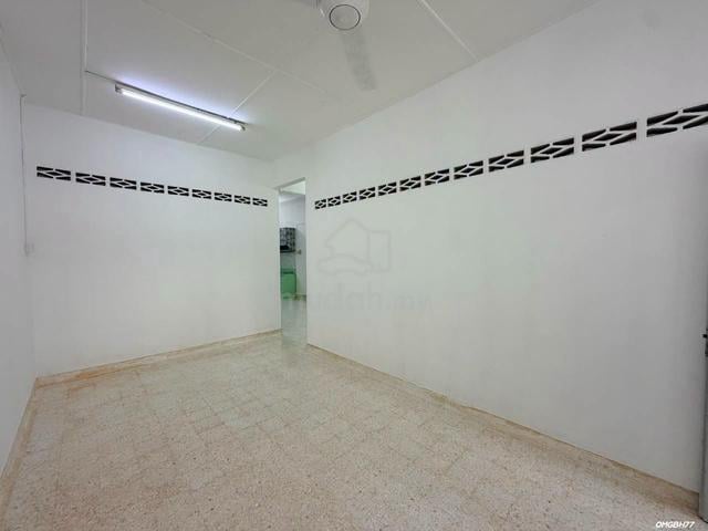 Newly Refurbished Tmn Gembira Klang 1 Storey House 20x80 Freehold Sale 1