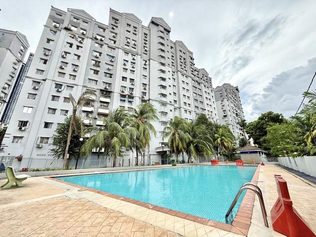 Avenue Court 1