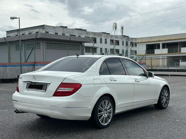 2012 Mercedes Benz C200 CGI BlueEFCY - 5