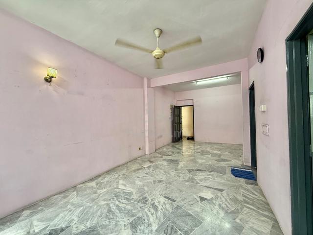 Daisy Apartment Taman Kinrara Seksyen 2 1