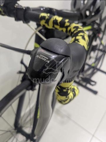 Roadbike : Trinx alloy road bike - photo 2 of 5
