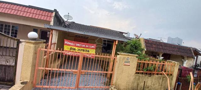 Freehold 1.5 storey house Taman Taynton View (Direct with owner) 1